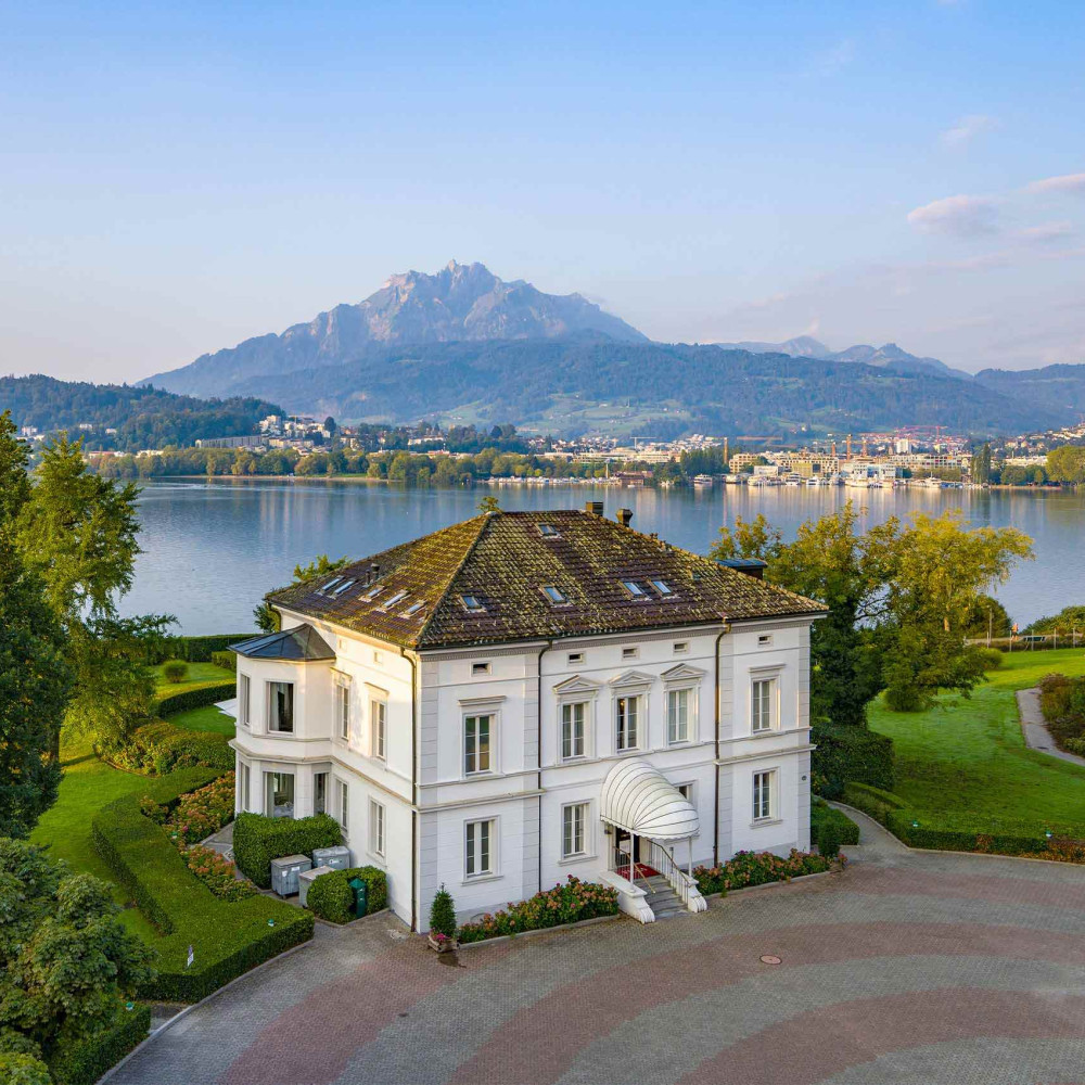 Aussenansicht villa schweizerhof luzern 01