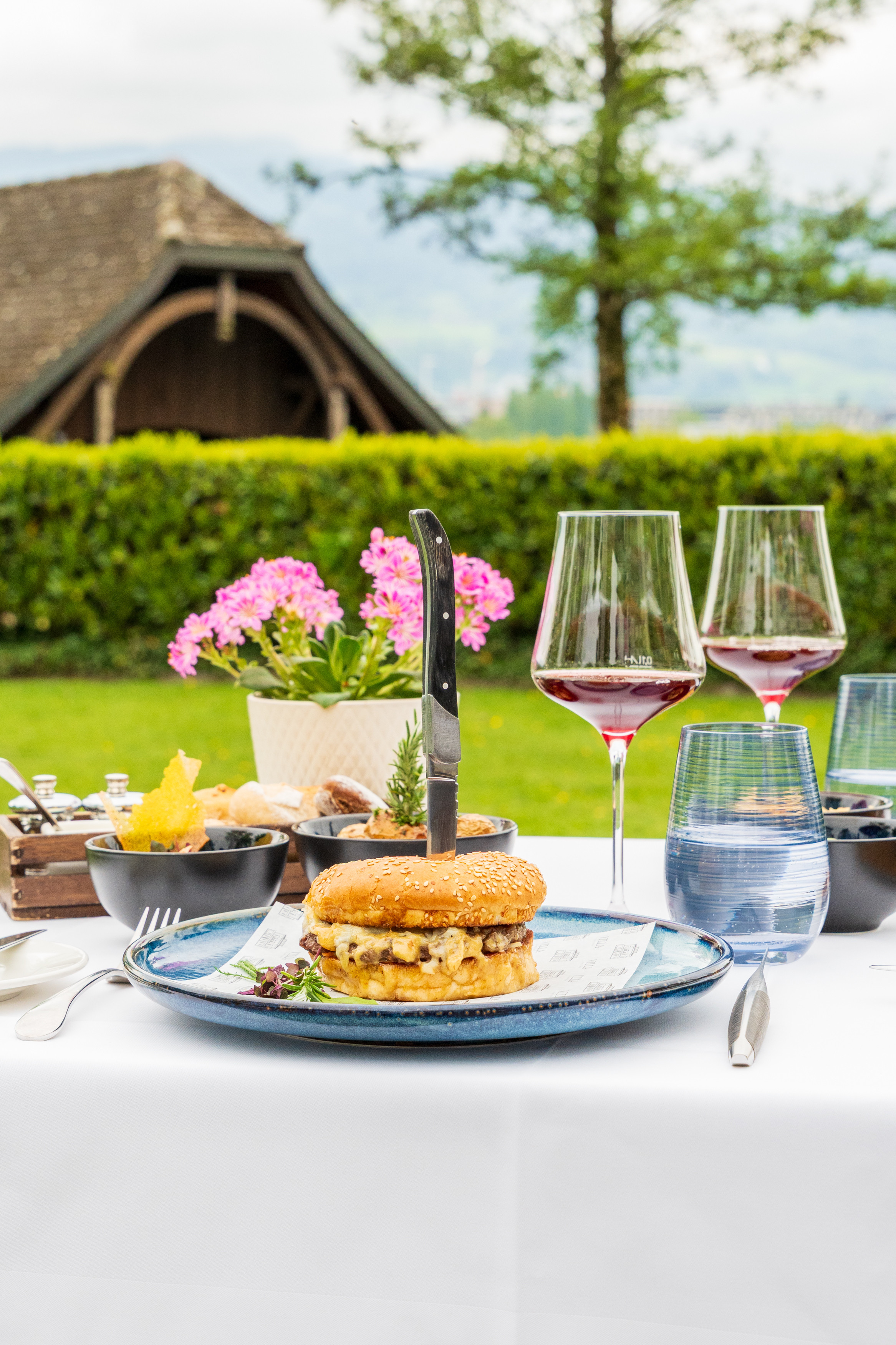 VILLA Schweizerhof-Spezialwochen-Holz-Kohle-Grill